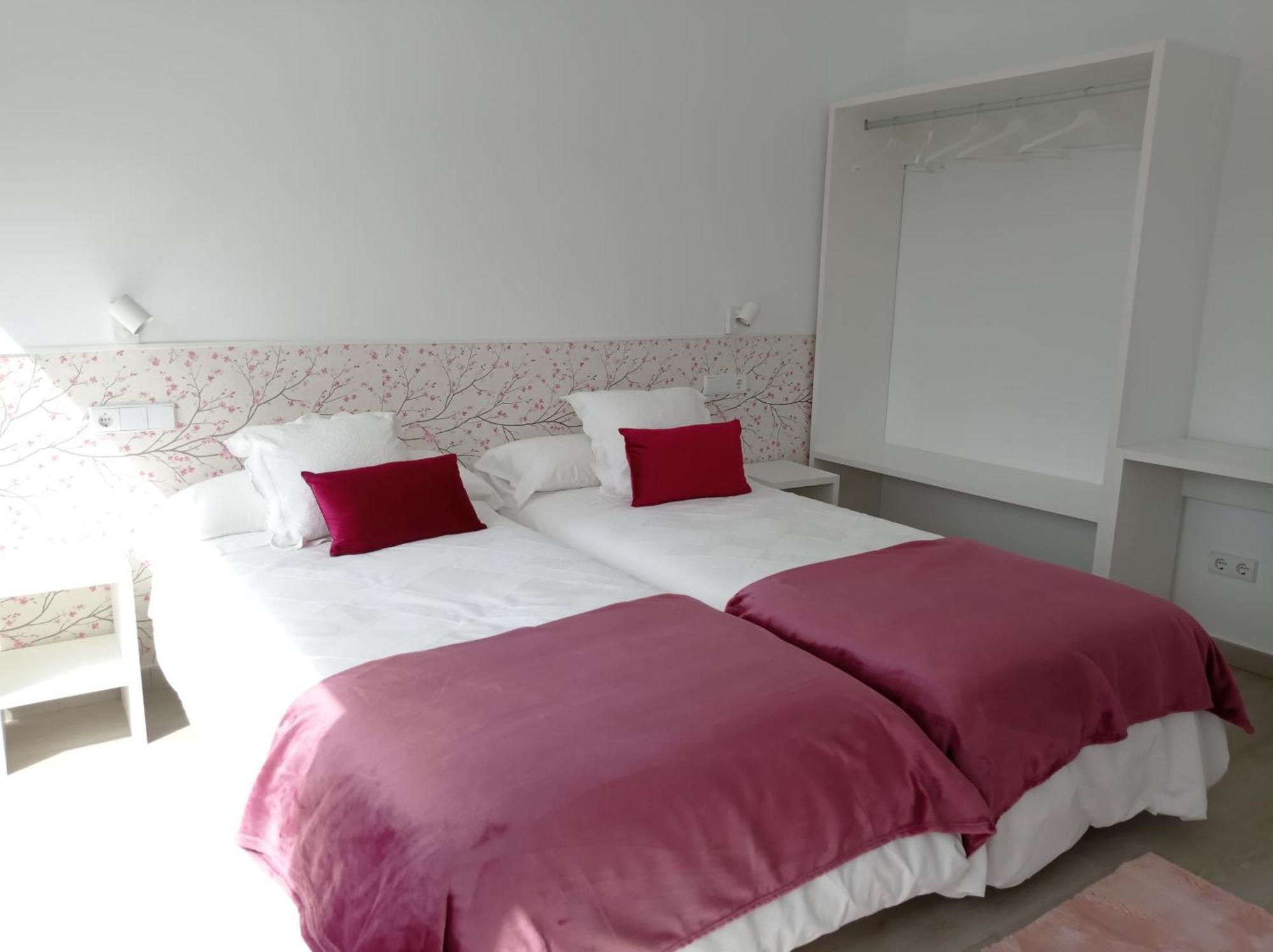 Casas Turisticas Lar Jardin - Parking Privado Сантьяго-де-Компостела Экстерьер фото
