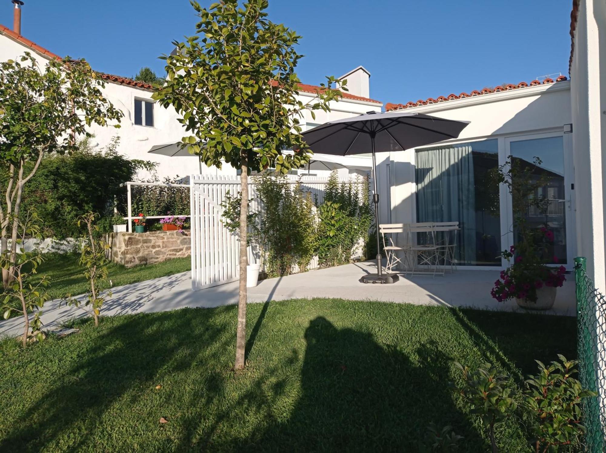 Casas Turisticas Lar Jardin - Parking Privado Сантьяго-де-Компостела Экстерьер фото